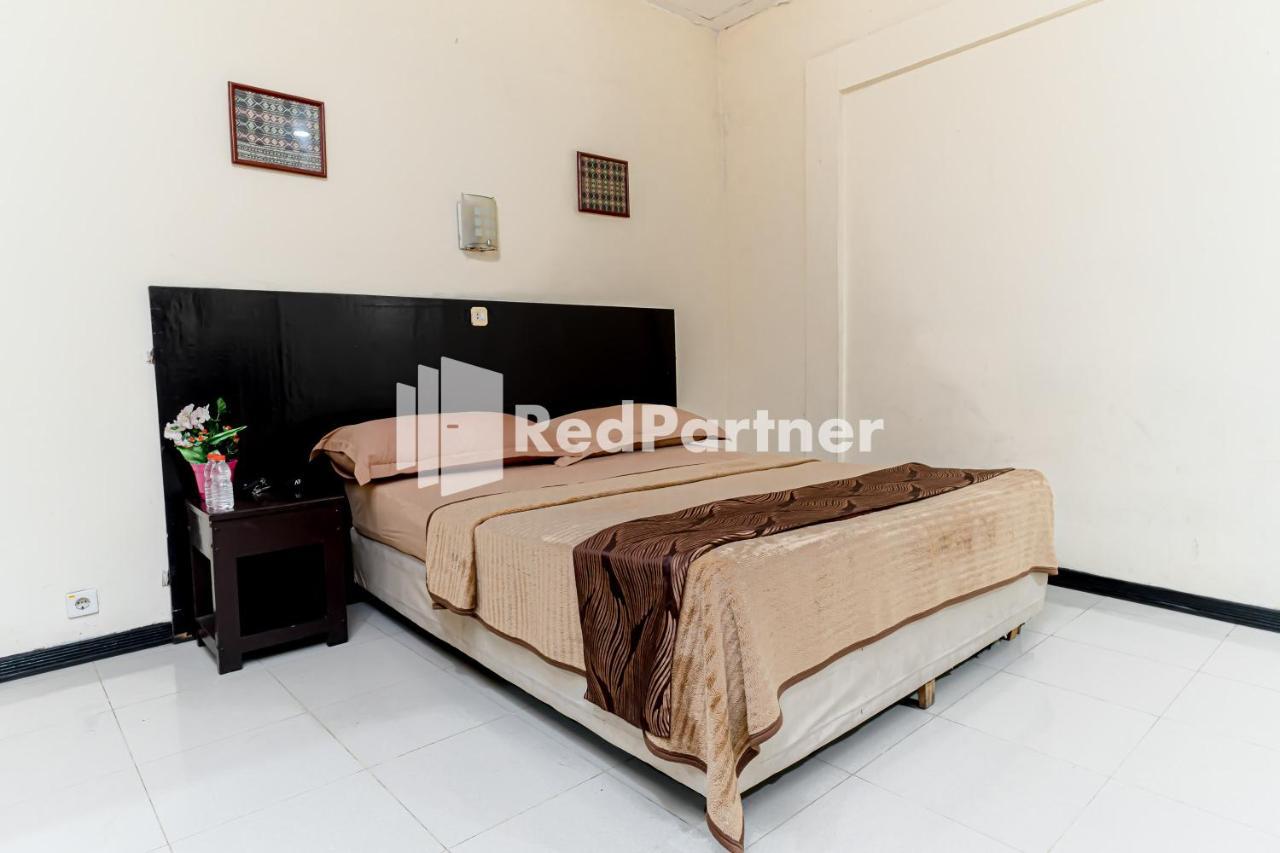 Cherry Pink Hotel Medan Mitra Reddoorz Extérieur photo
