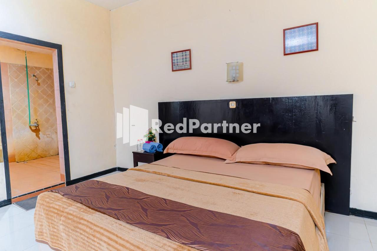 Cherry Pink Hotel Medan Mitra Reddoorz Extérieur photo