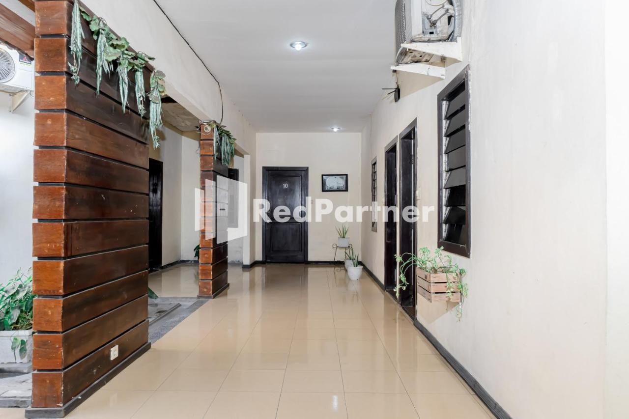 Cherry Pink Hotel Medan Mitra Reddoorz Extérieur photo